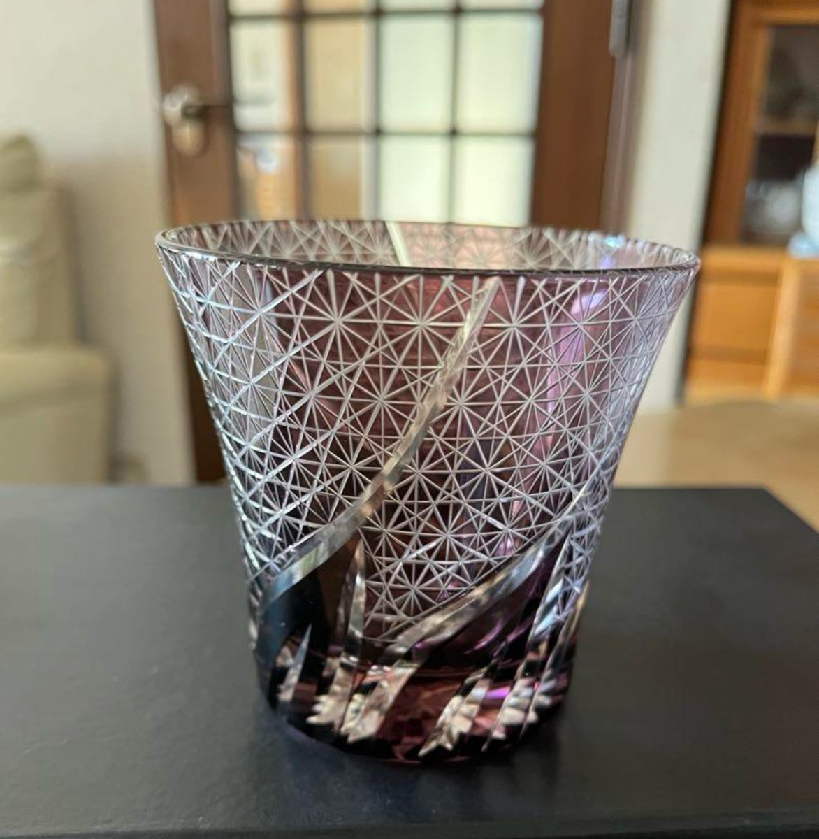 紫の切子グラス